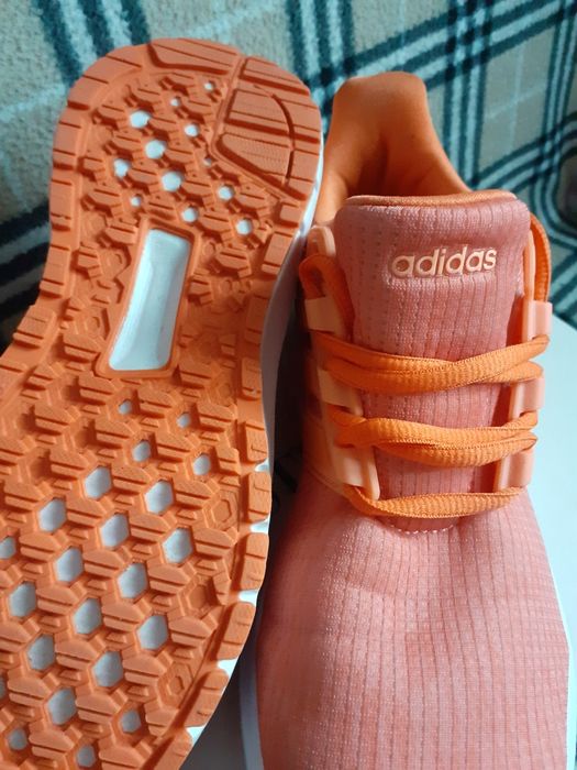 Nowe powystawowe buty rozmiar 37,5 firmy adidas