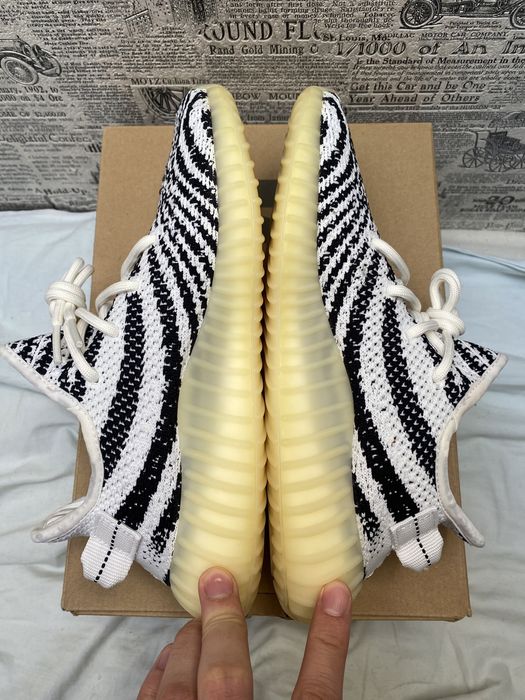 Adidas Yeezy Boost 350 V2 Zebra