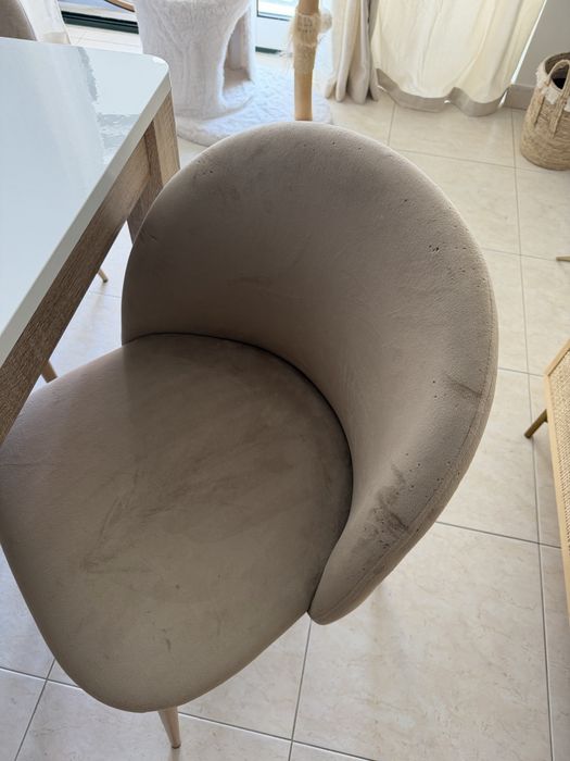 Mesa Extensivel com 6 cadeiras