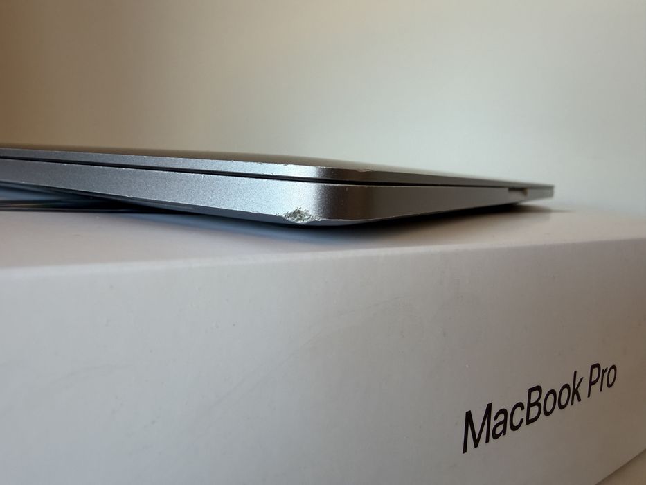 Macbook Pro 13” 2.9GHz i5 16Gb RAM 256GB armaz.