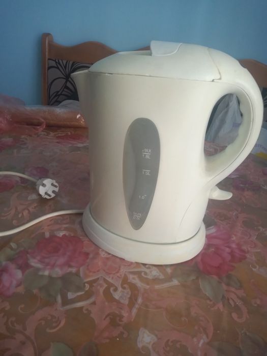 Электрочайник,1,8 лiтра