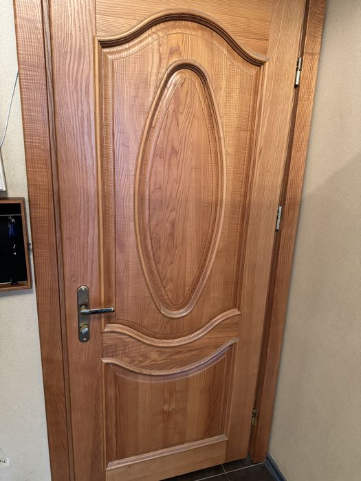 Двері натуральне дерево