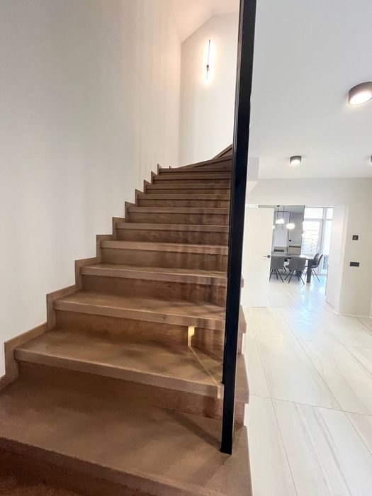 Здається в оренду 3к.таунхаус біля Кварцу вул Головна