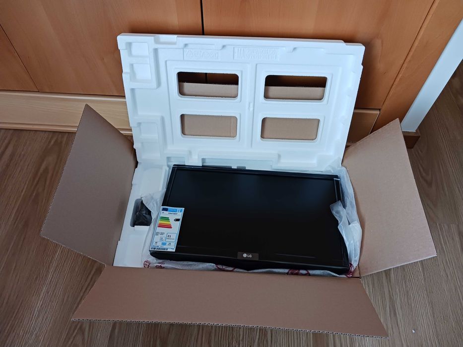 TV LED LG 19,5 '' - NOVA