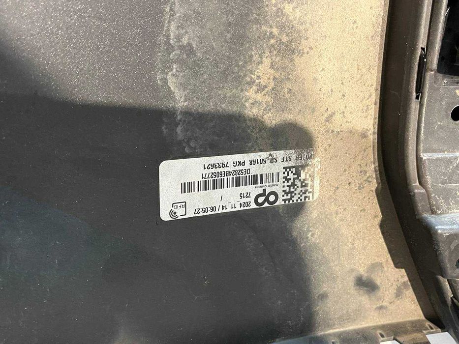 бампер передній bmw ix i20