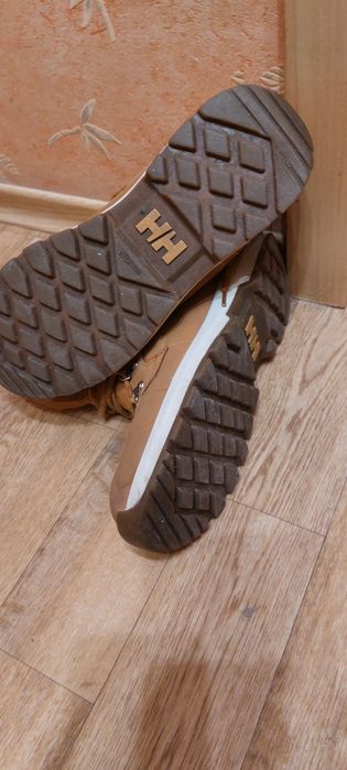 Продам черевики Helly Hansen (HH)