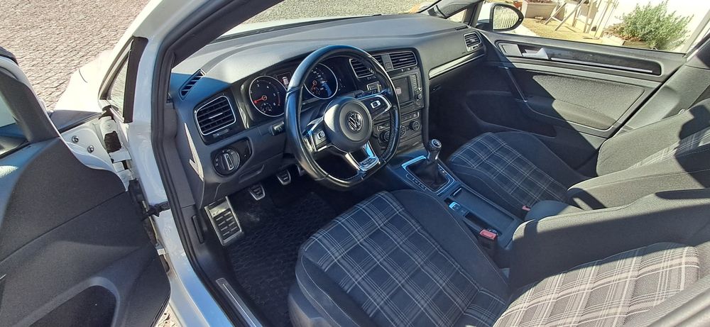 VW Golf 7 GTD  184cv