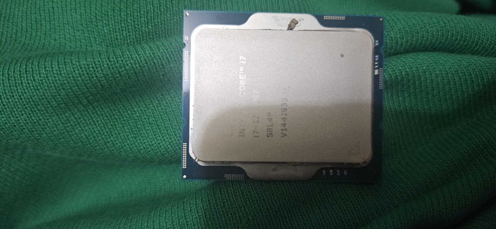 Intel Core i7-12700KF + Gigabyte Z790 UD DDR5