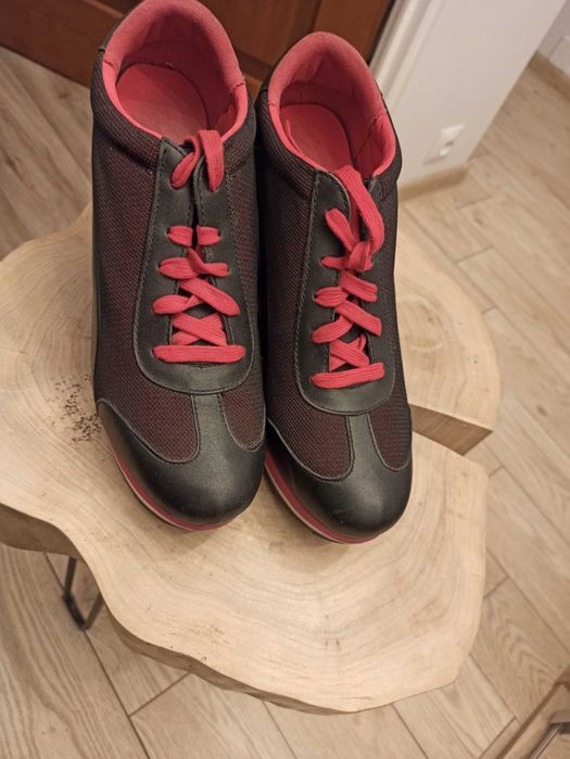 Buty na koturnie Puma