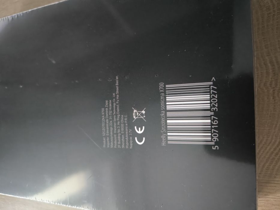 Nowa czarna szczoteczka soniczna Heelly