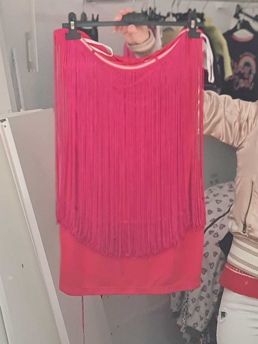 Vende se vestidos