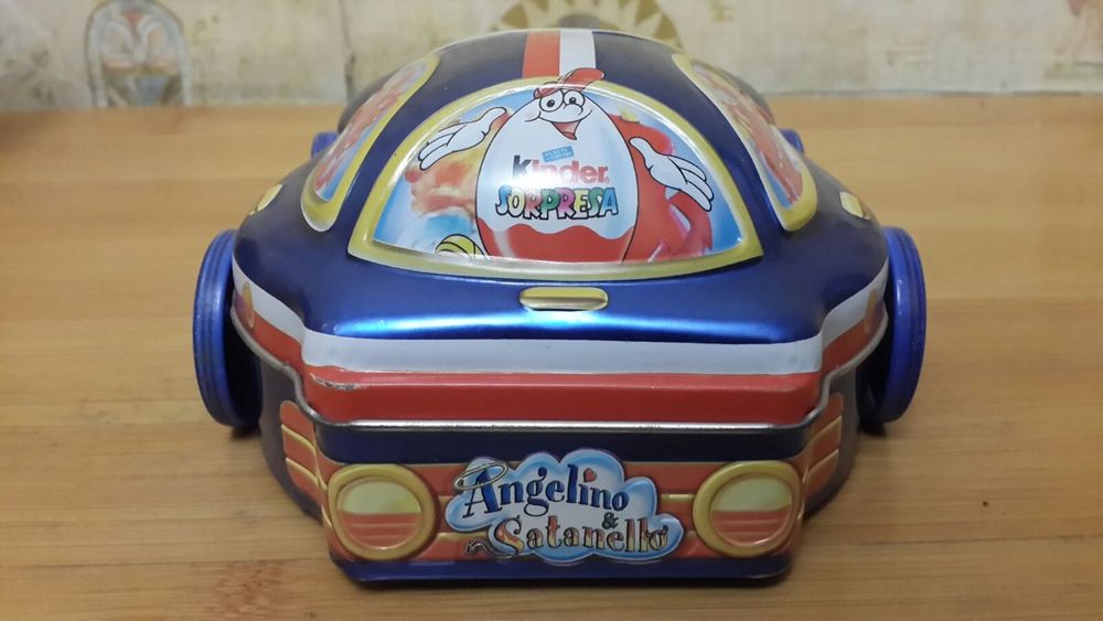 Різноманітні дитячі забавки