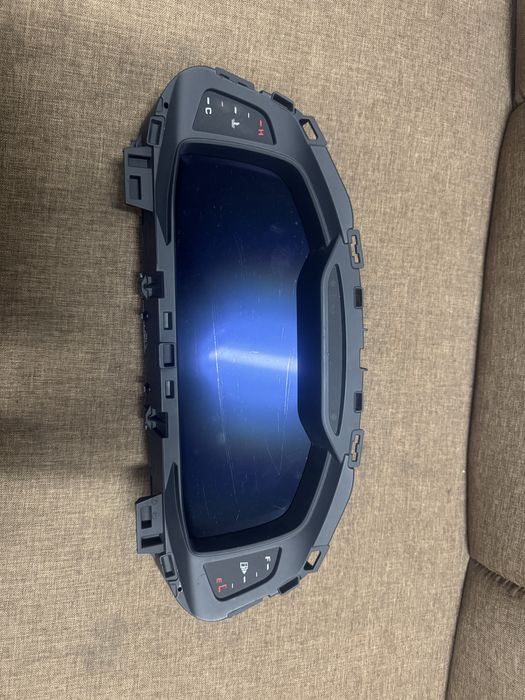 Панель приборів Audi q8