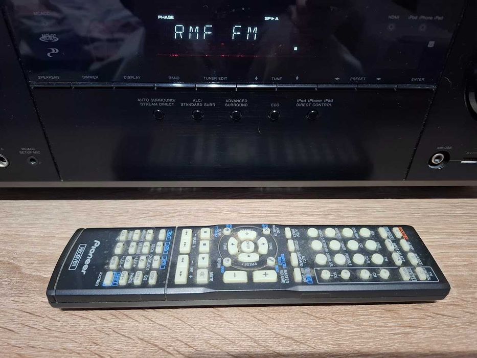 Amplituner Pioneer VSX-528