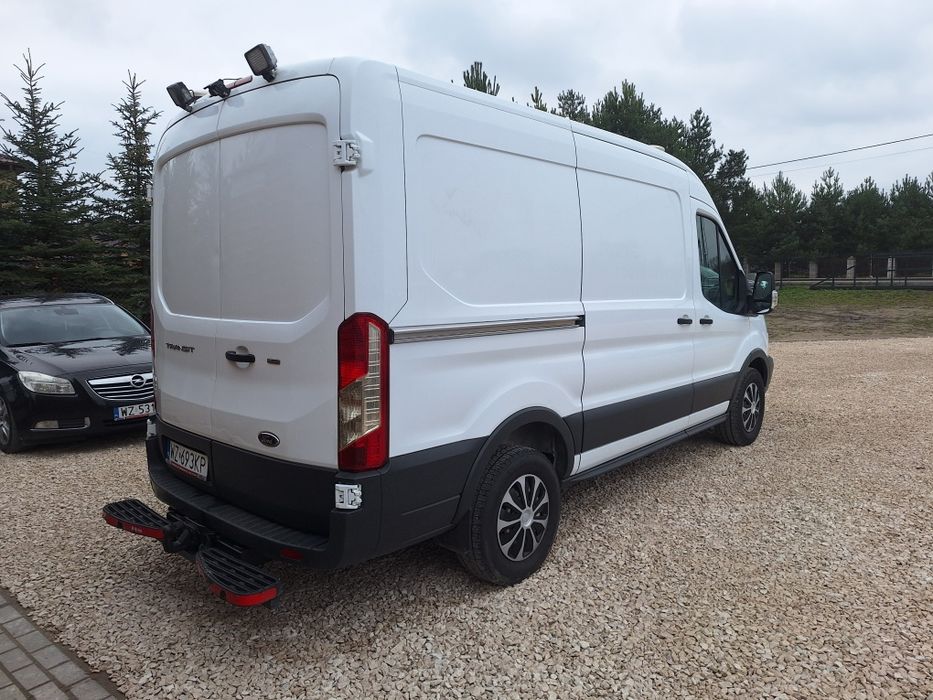 Wynajem busa Ford Transit L2 H2