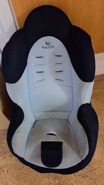 Дитяче автокрісло Baby Shield 9-36, ремені в наявності