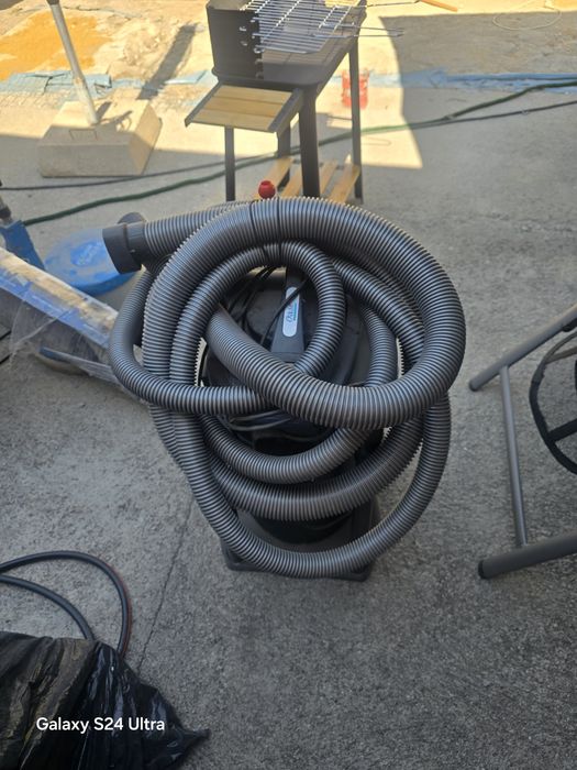 Aspiradore para piscinas