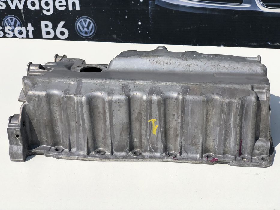 Масляний піддон Passat B6 BMP BKP BMR BLS масляный поддон Пассат Б6