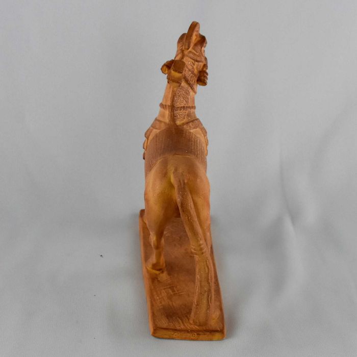Figura em biscuit de Cavalo 4000 anos de Escultura Equestre – ASSÍRIO