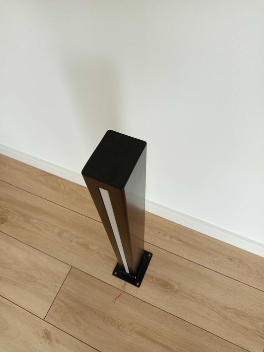Lampa/słupek oświetleniowy zewnętrzny led