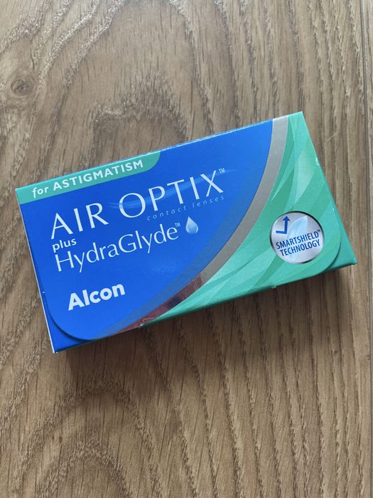 Alcon Air Optix plus HydraGlyde