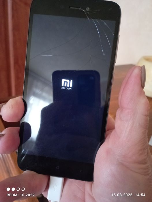 Телефон в робочому стані.