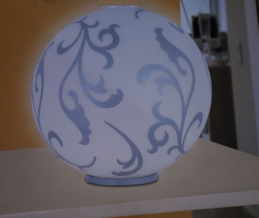 Lampa podłogowa lub stołowa Rebbeca