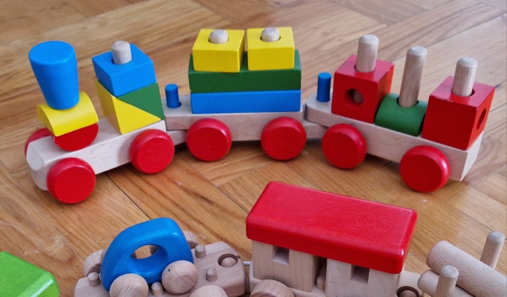 Pociąg drewniany jumbo