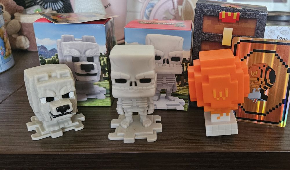 Майнкрафт McDonald’s фігурки  Minecraft Happy Meal
