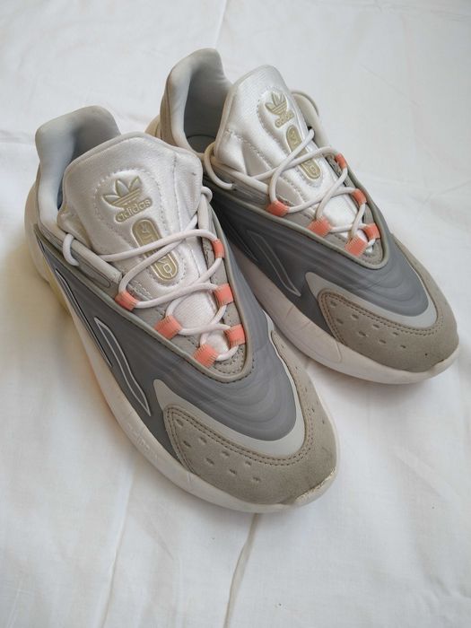 Оригінальні кросівки Adidas Ozelia