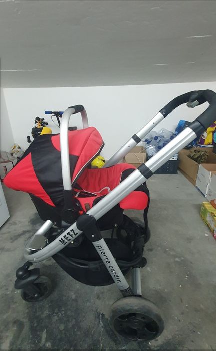 Carrinho de bebé com ovo (conjunto)