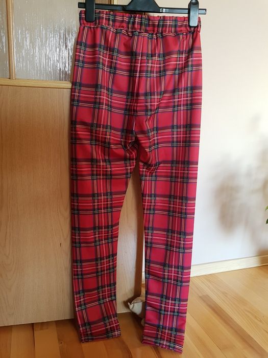 Spodnie leginsy w kratę