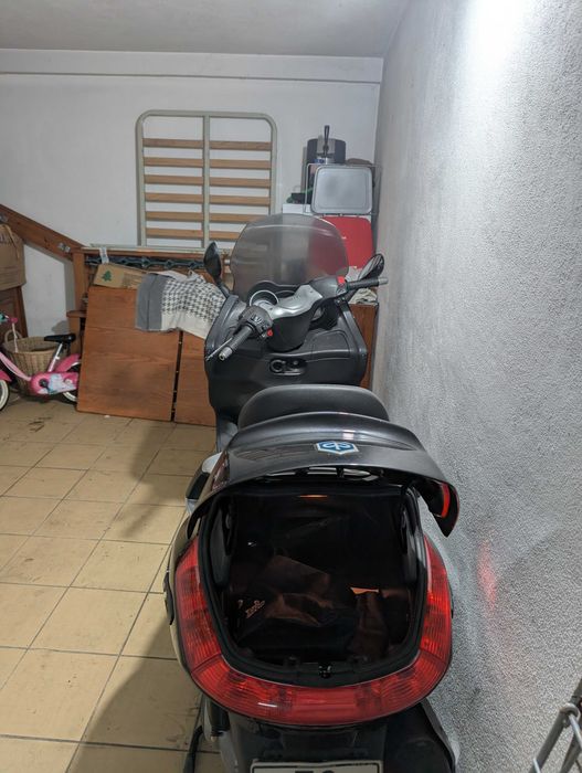 Piaggio Xevo 125cc oferta do capacete e também casaco proteção