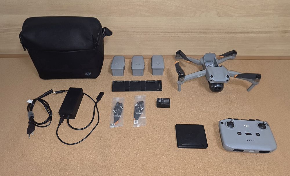 Дрон DJI Mavic Air 2s Fly More Combo