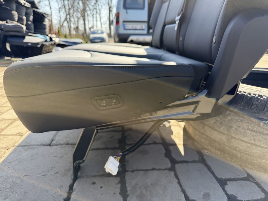 Tesla Model Y Juniper • салон