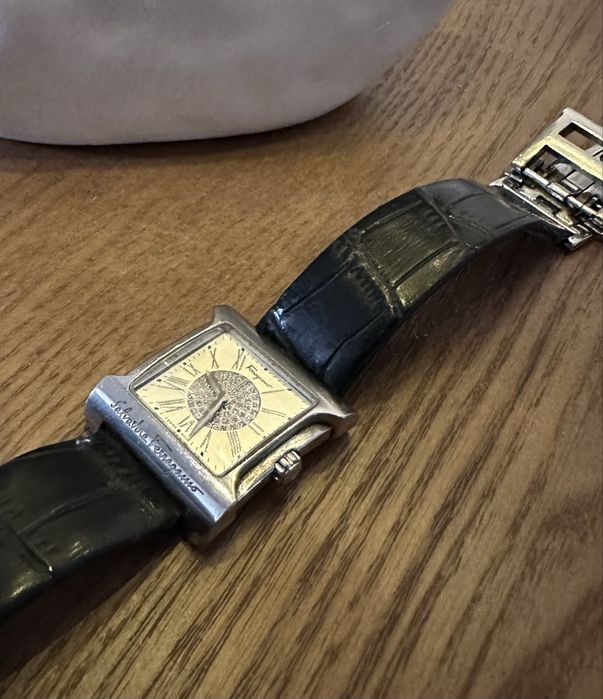 часы salvatore feragamo f57 400$