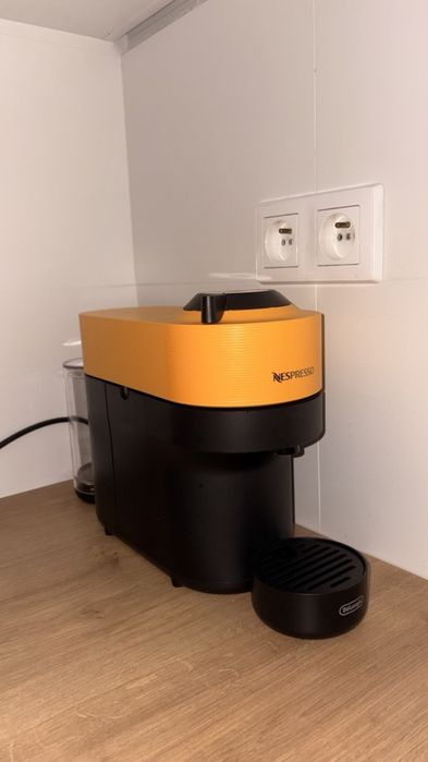 Ekspres Delonghi Nespresso Vertuo Pop ENV90.Y Żółty