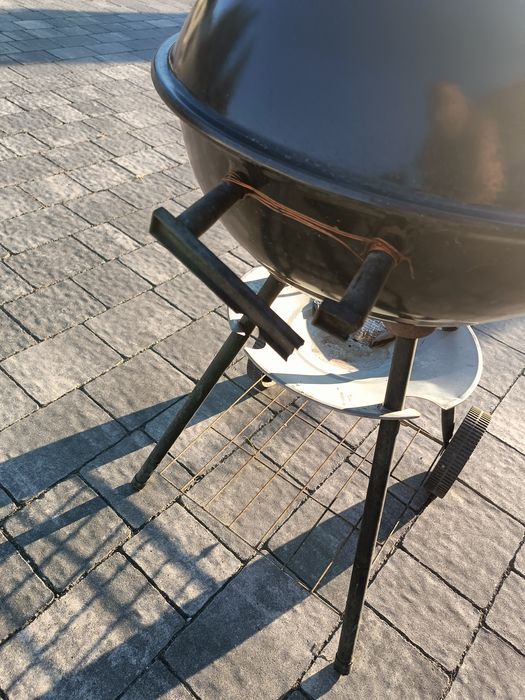 Grill na węgiel ogród