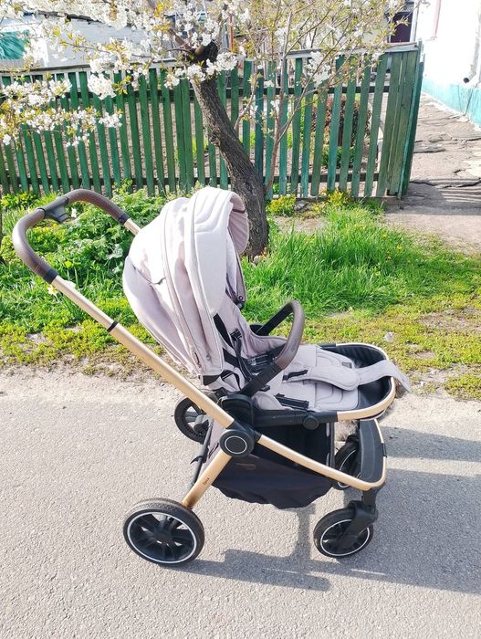 Продається дитяча коляска
