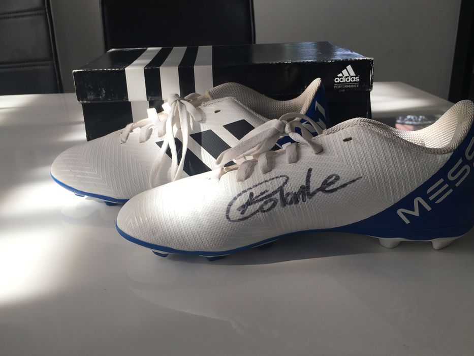 Korki messi z autografem Krzysztofa Golonki