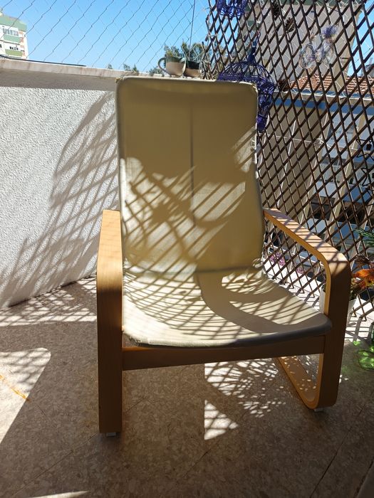Cadeirão Poäng IKEA.