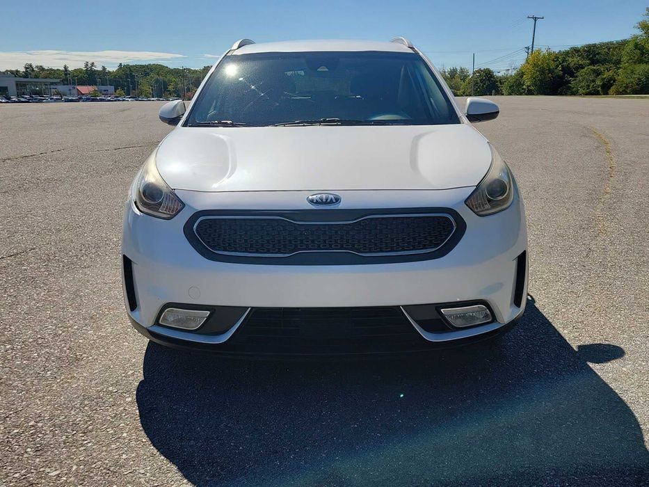 Kia Niro LX      2018