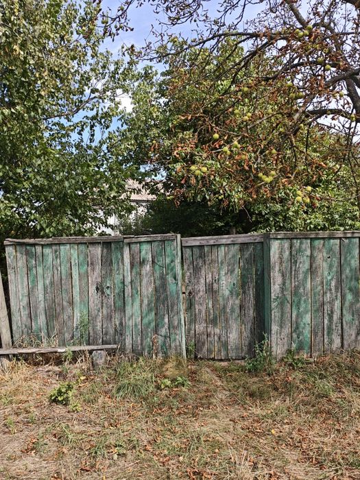 Продам будинок 73 м², 40 соток землі, є хлів та погреби є обмін на авто