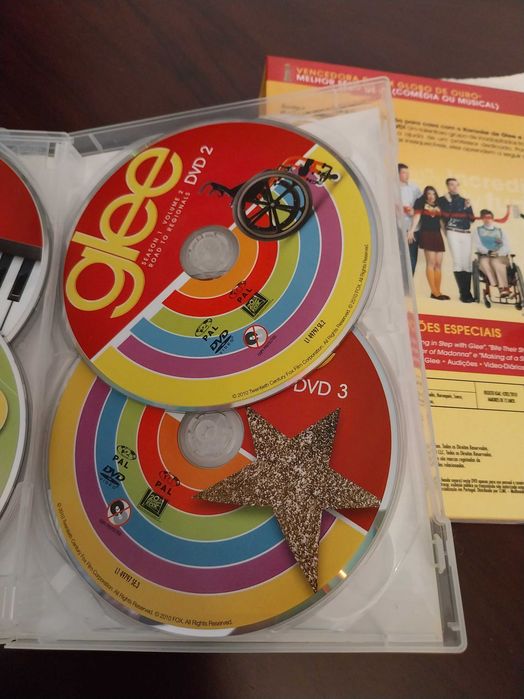 Glee - 1ª temporada, DVD, 22 episódios + exclusivos karaoke e jukebox