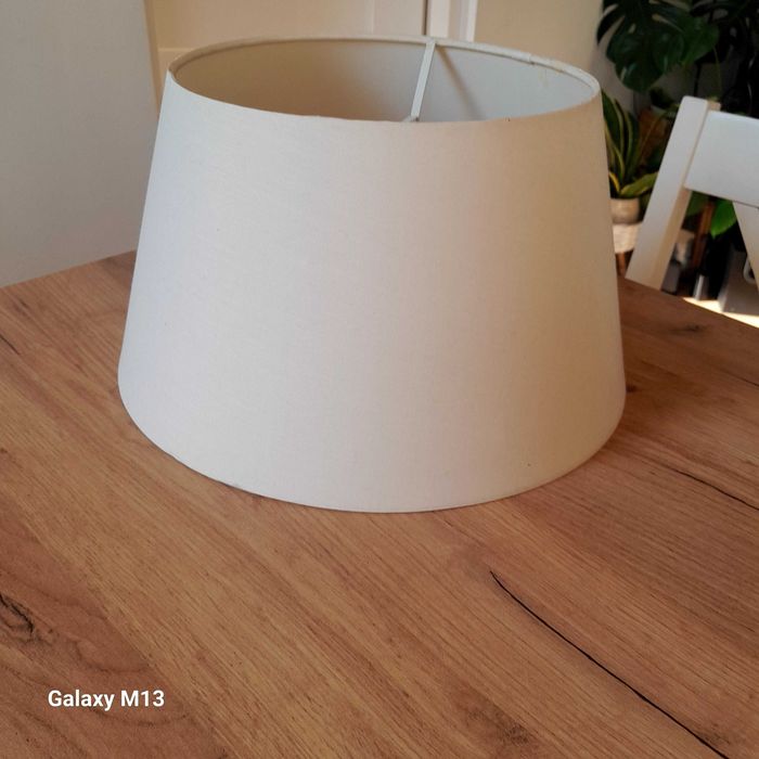 Kolosz do lamy w kolorze ekri