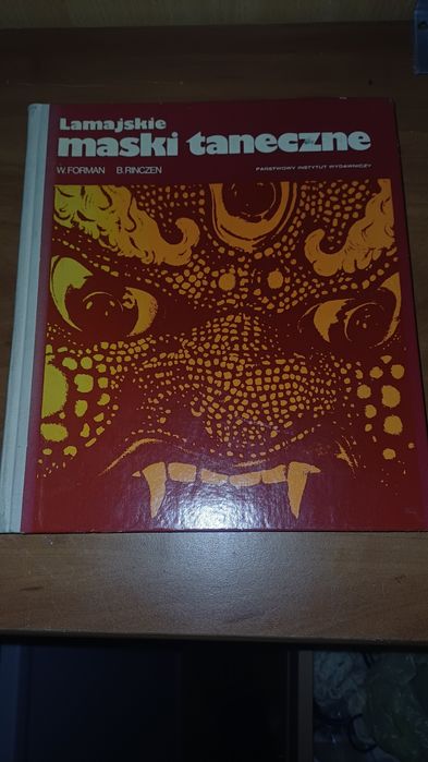 Lamajskie maski taneczne W. Forman, B. Rinczen