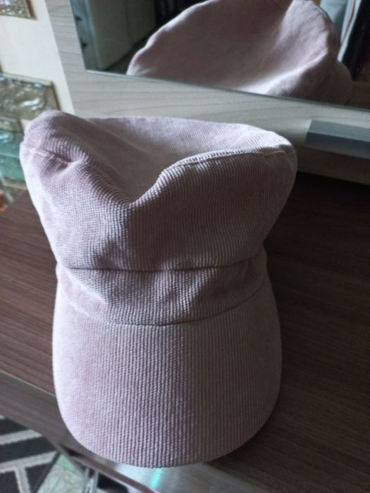 Кепки для дівчинки