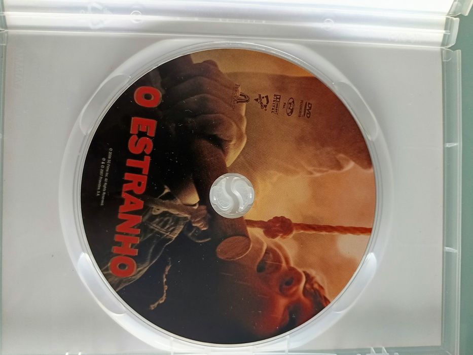 DVD o estranho .