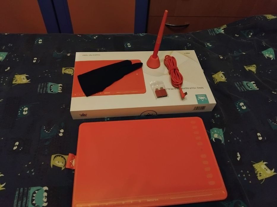 Продам графічний планшет Huion HS611 (новий)