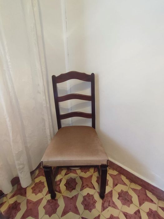 Mobília de quarto em mogno -  4 peças